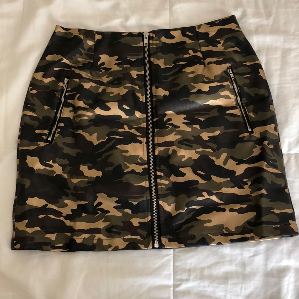 Fashion Nova camo skirt